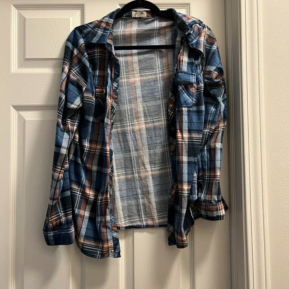 Passport button down